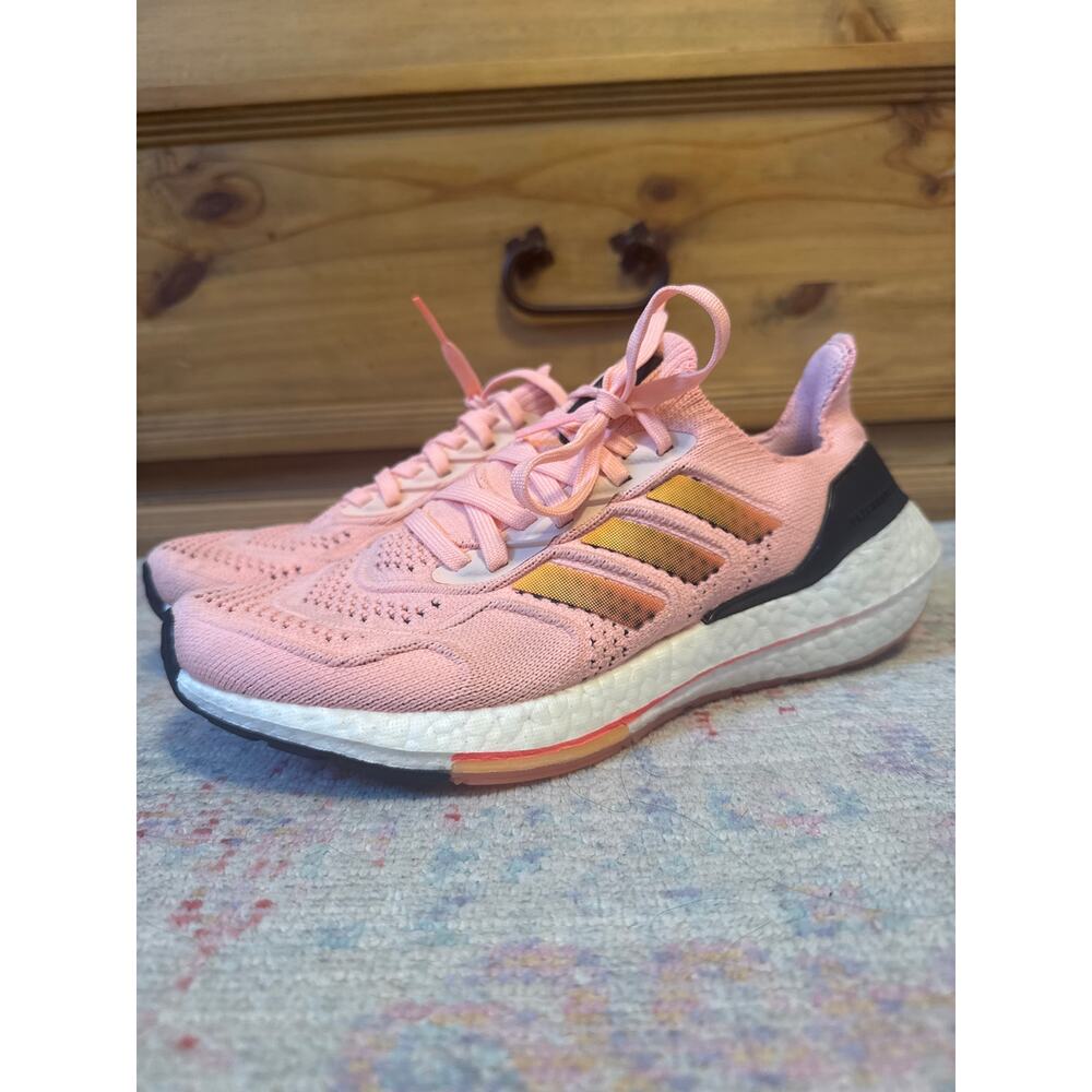 Adidas Ultraboost 22 HEAT.RDY runnibg Shoes Light Flash Orange 8.5